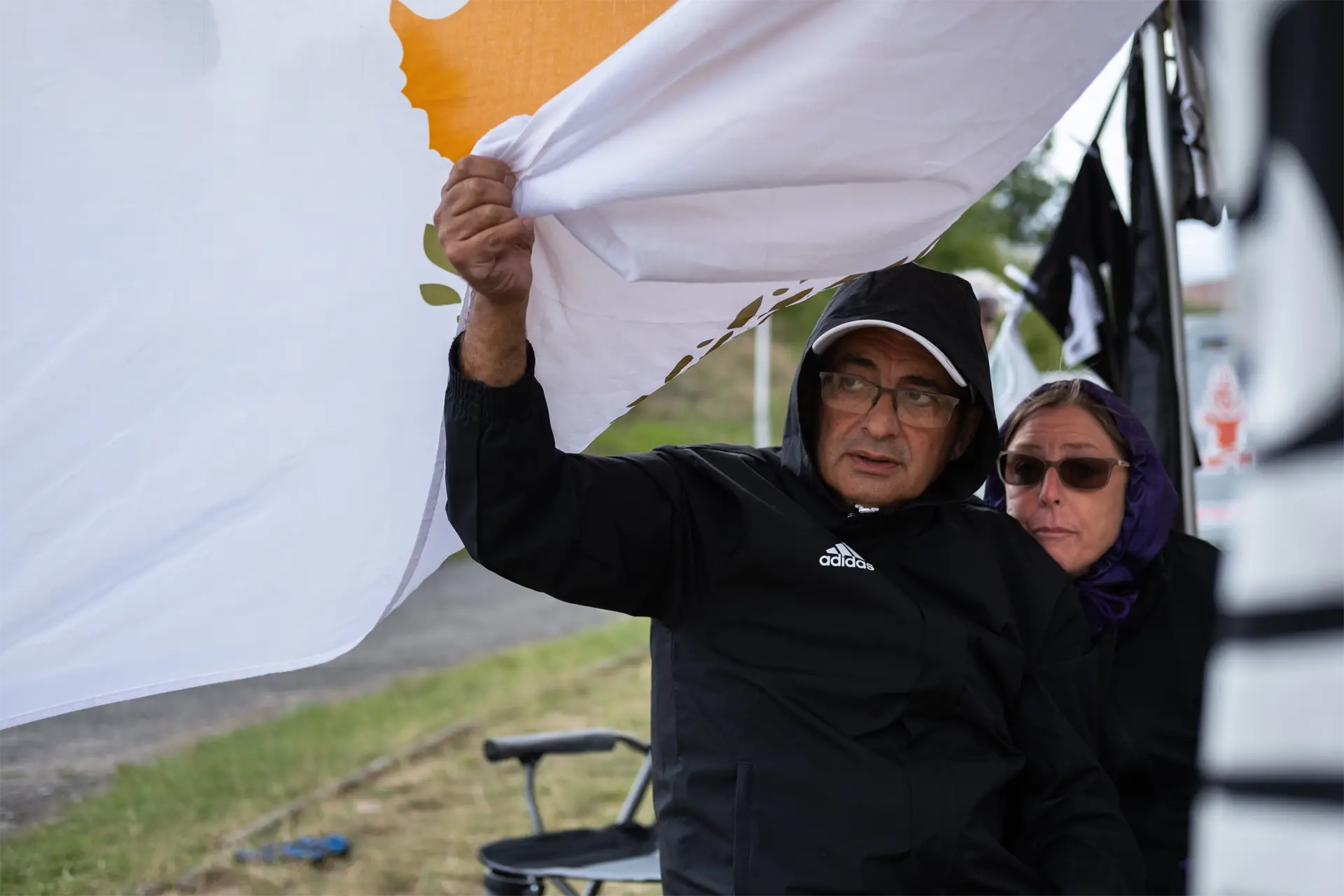 dragon boat cyprus sharks paddler watching