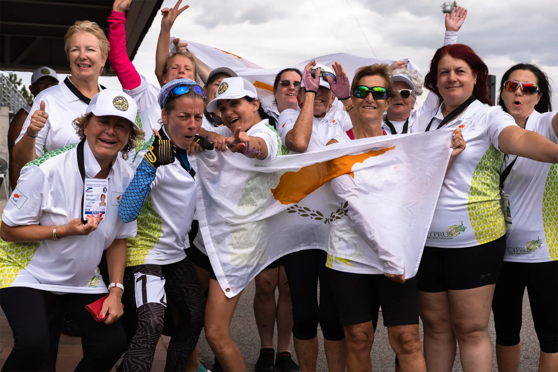 dragon boat cyprus national team group picture of female paddlers